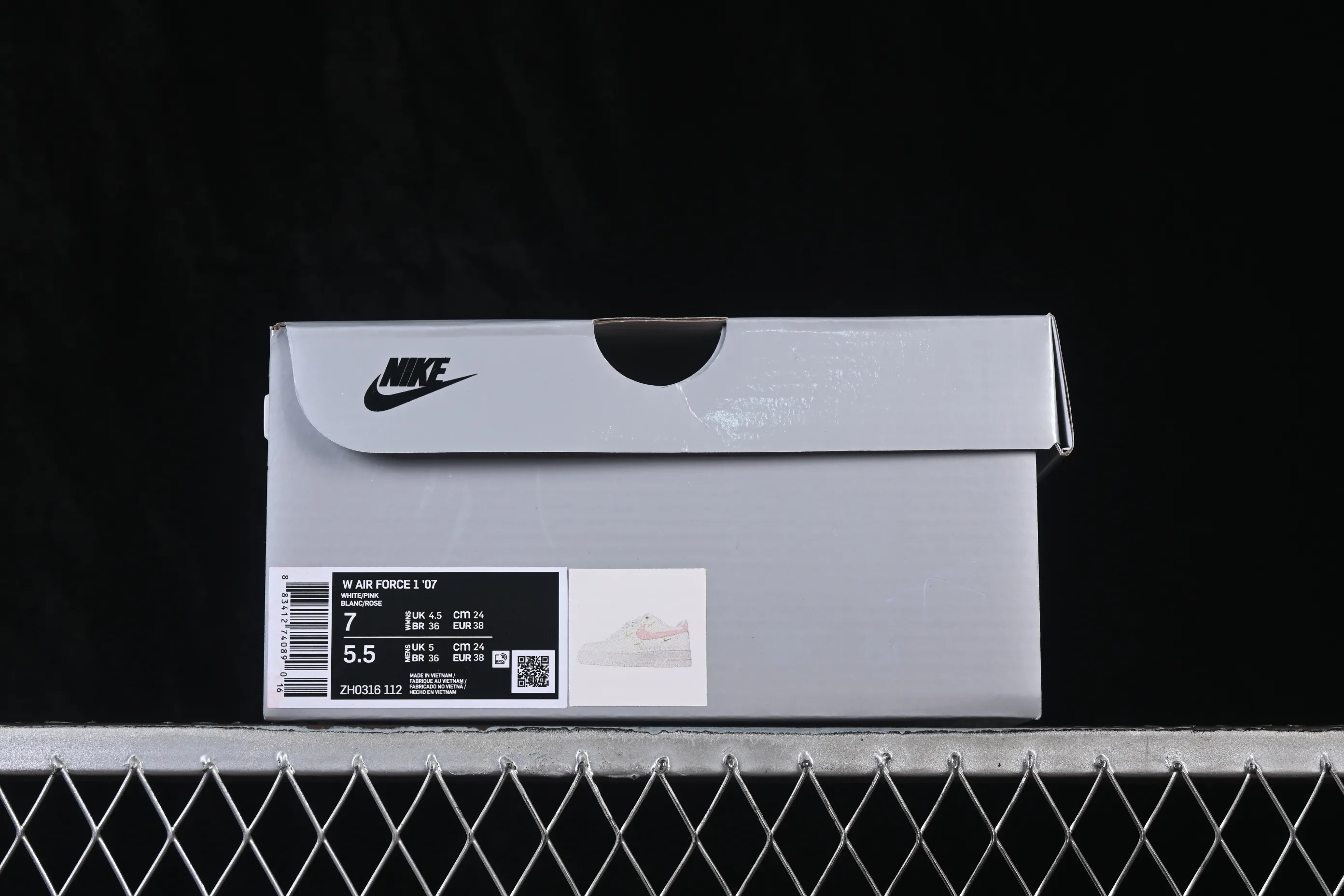 All categories Nk Air Force 1 Air Force series Nk Air Force 1 Low Air Force low-top Nike Air Force 1'07 Low Two-dimensional theme Air Force 1 low-top casual sneakers ZH0316-112